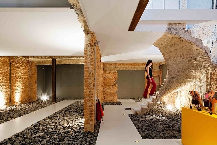 Casa Rex by FGMF Arquitetos