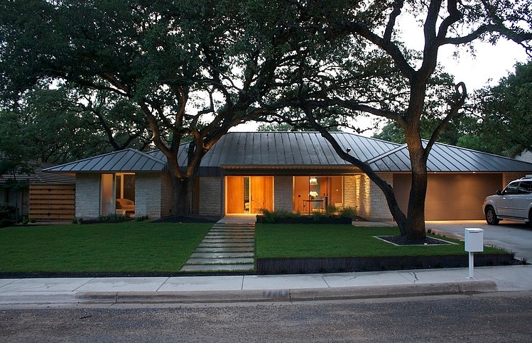 Chimney Corners Home by Webber + Studio Architects