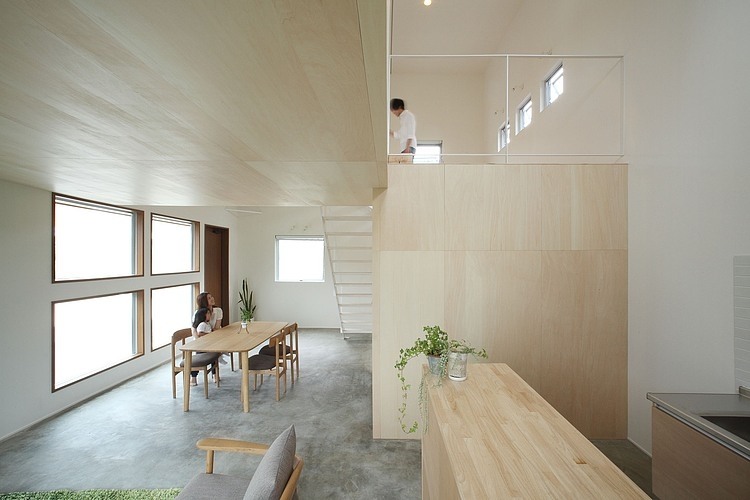 Azuchi House by Sumiou Mizumoto