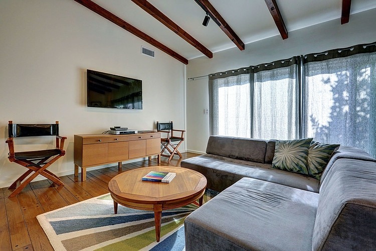 Modern Ranch House by Natasha Jansz Design