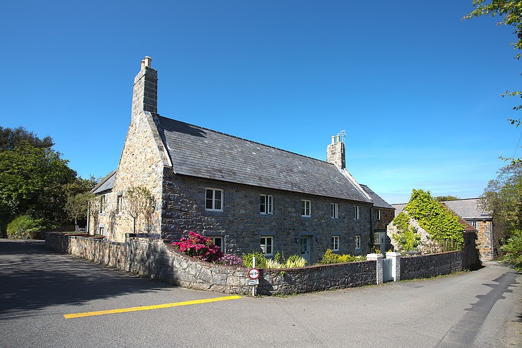 Maison Frie au Four by CCD Architects