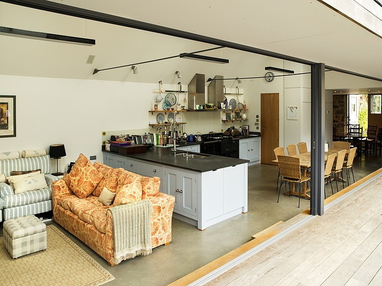 Maison Frie au Four by CCD Architects