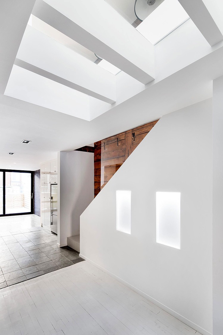 8th Ave Residence by NatureHumaine