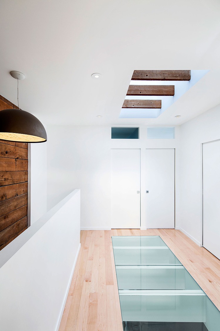 8th Ave Residence by NatureHumaine