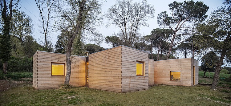 Casa GG by Alventosa Morell Arquitectes