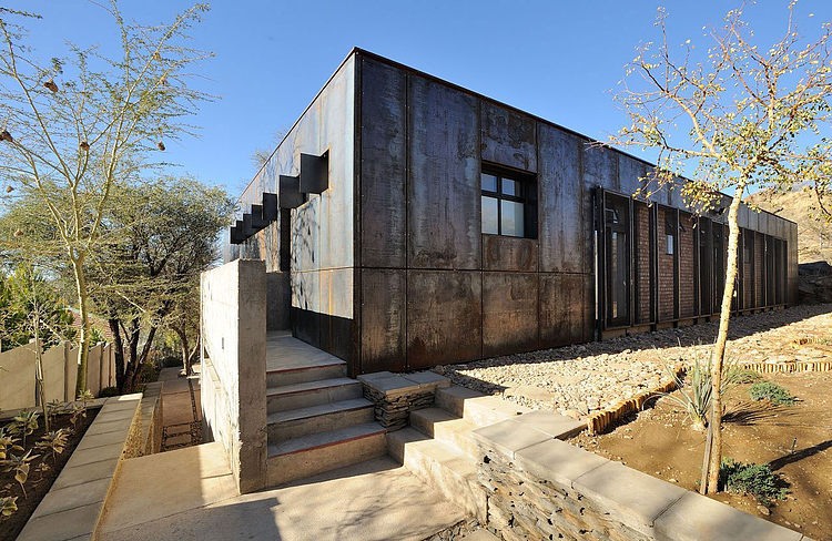 House in Namibia by Wasserfall Munting Architects