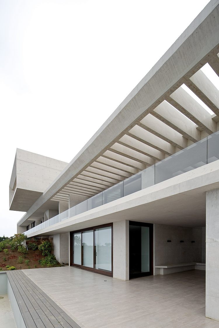 Mo House by Gonzalo Mardones Arquitecto