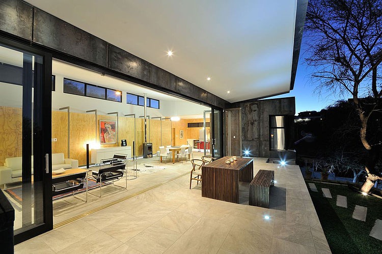 House in Namibia by Wasserfall Munting Architects