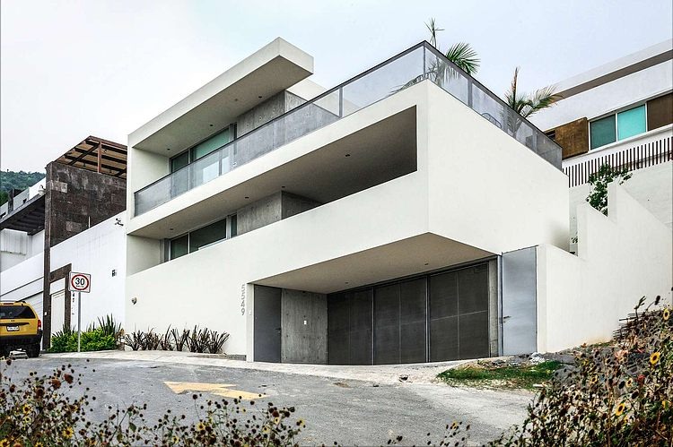 Casa IPE by P+0 Architecture