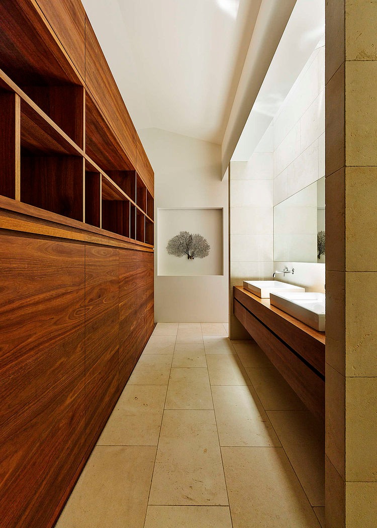 Pittwater House by Andrew Burges Architects