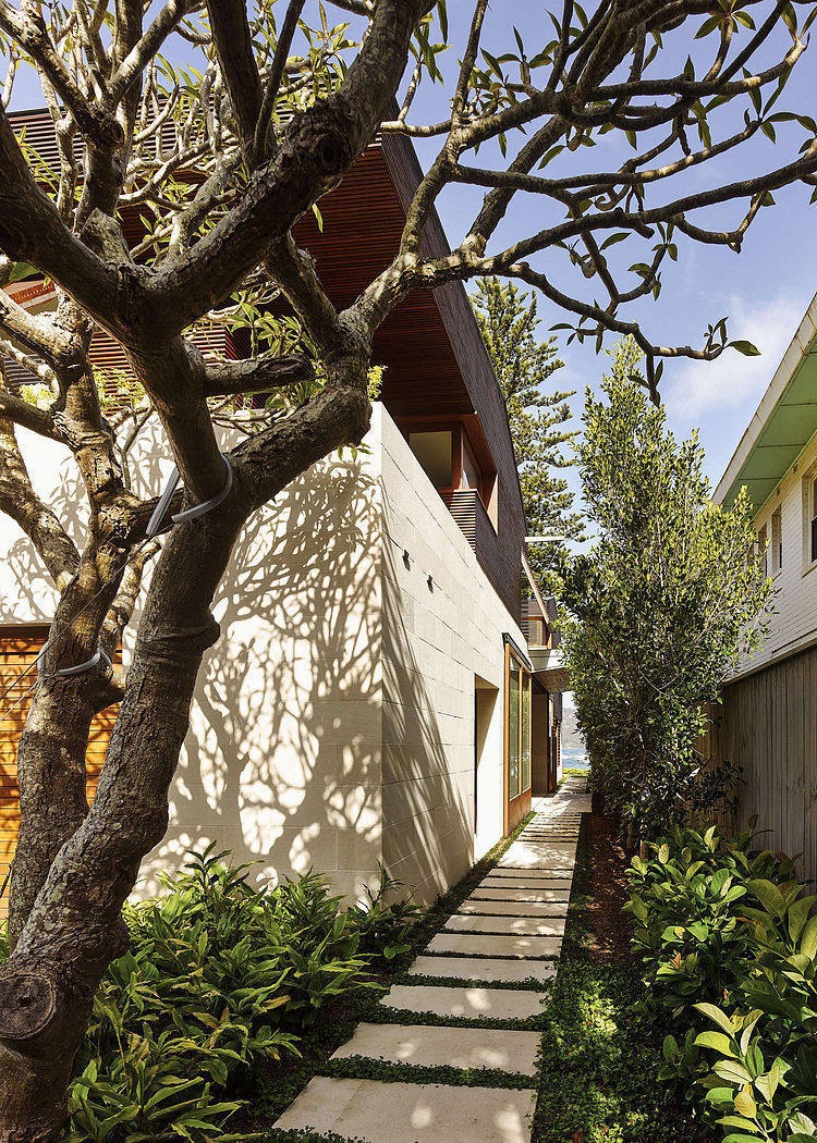 Pittwater House by Andrew Burges Architects