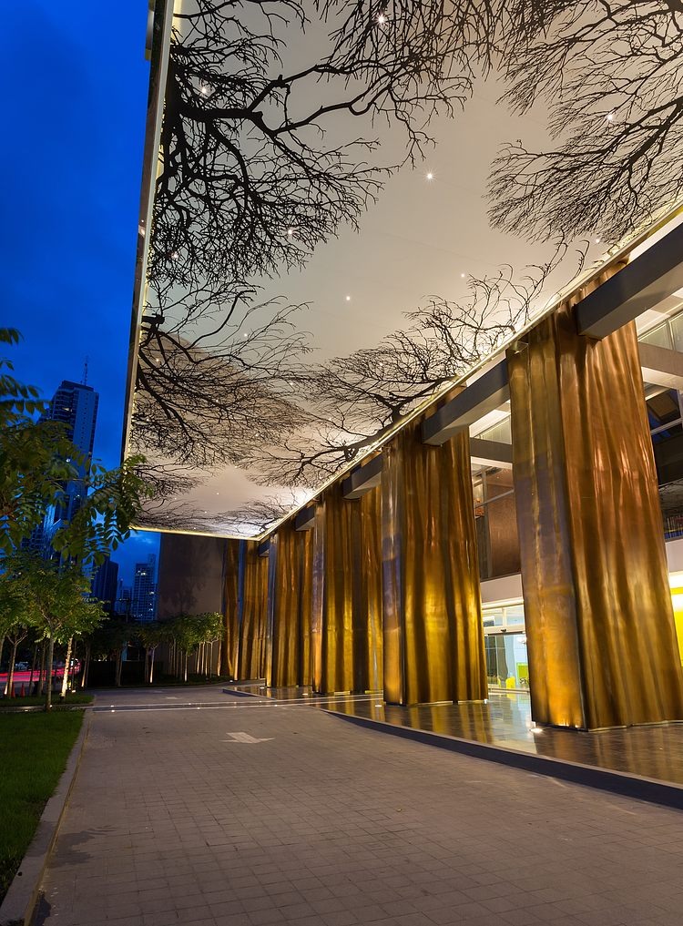 Yoo Panama by Philippe Starck