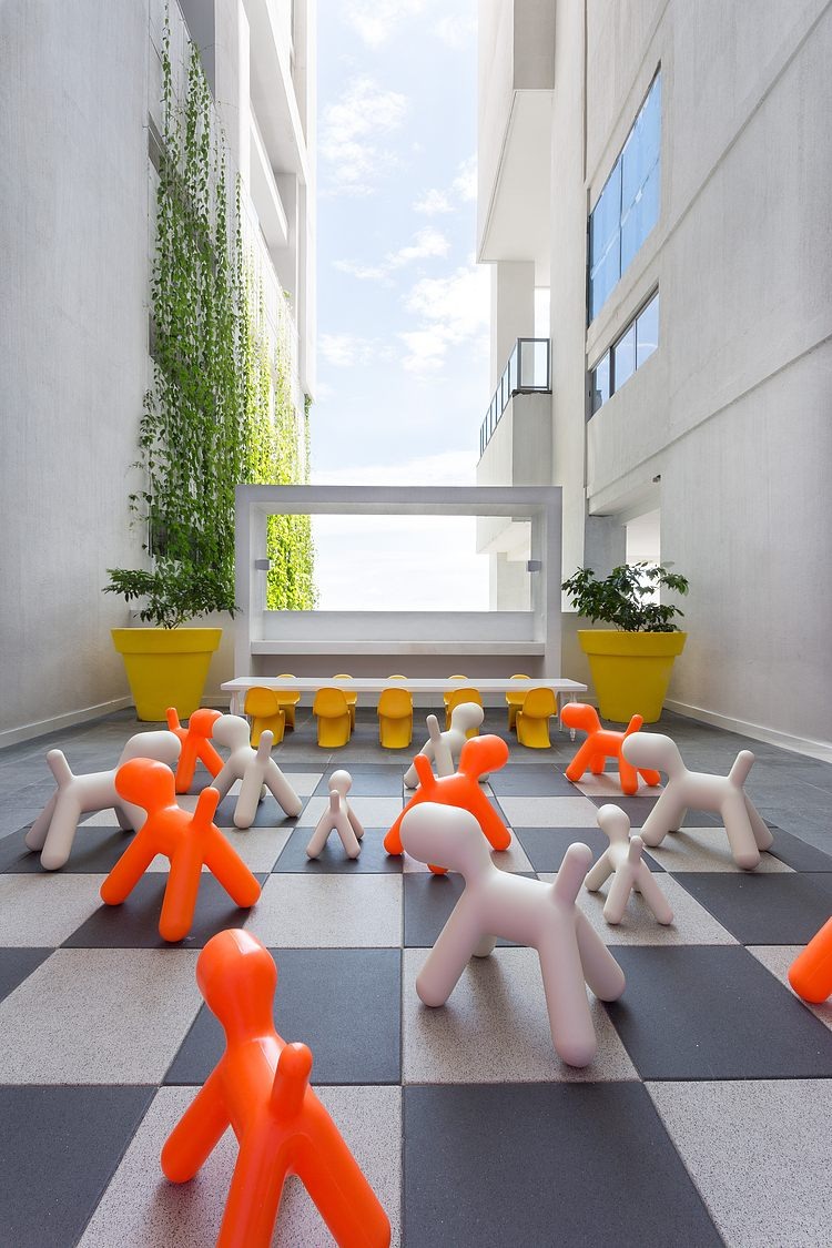 Yoo Panama by Philippe Starck