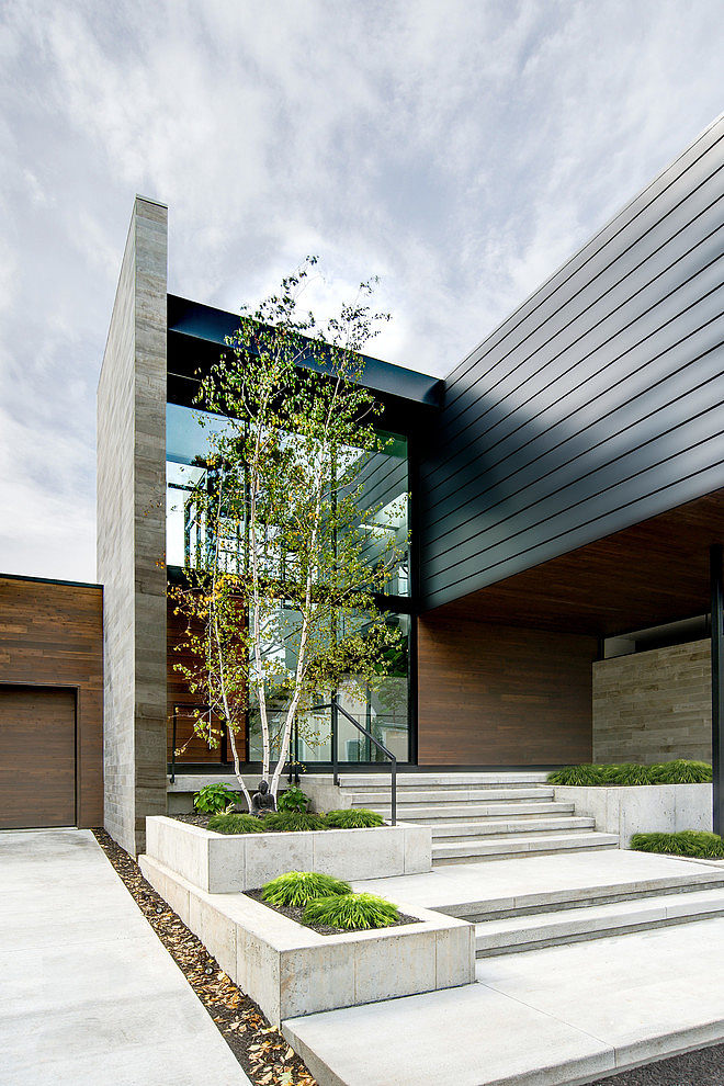 Modern Riverfront Residence by dSPACE Studio