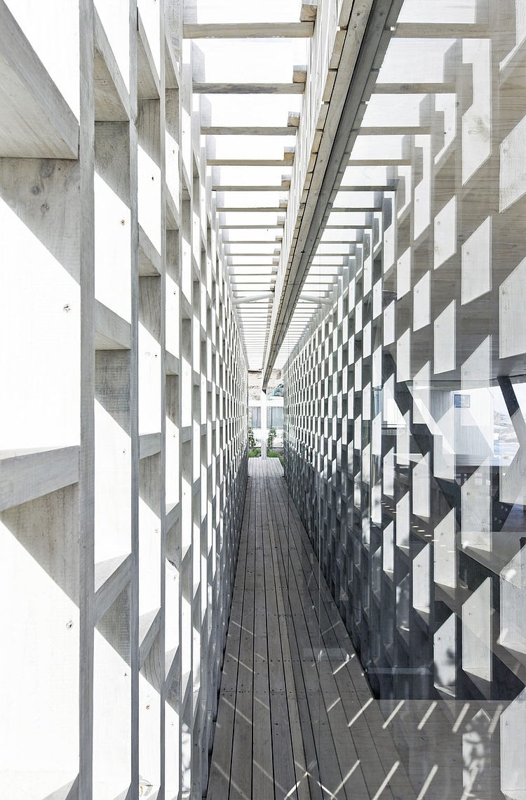 Rambla House by LAND Arquitectos