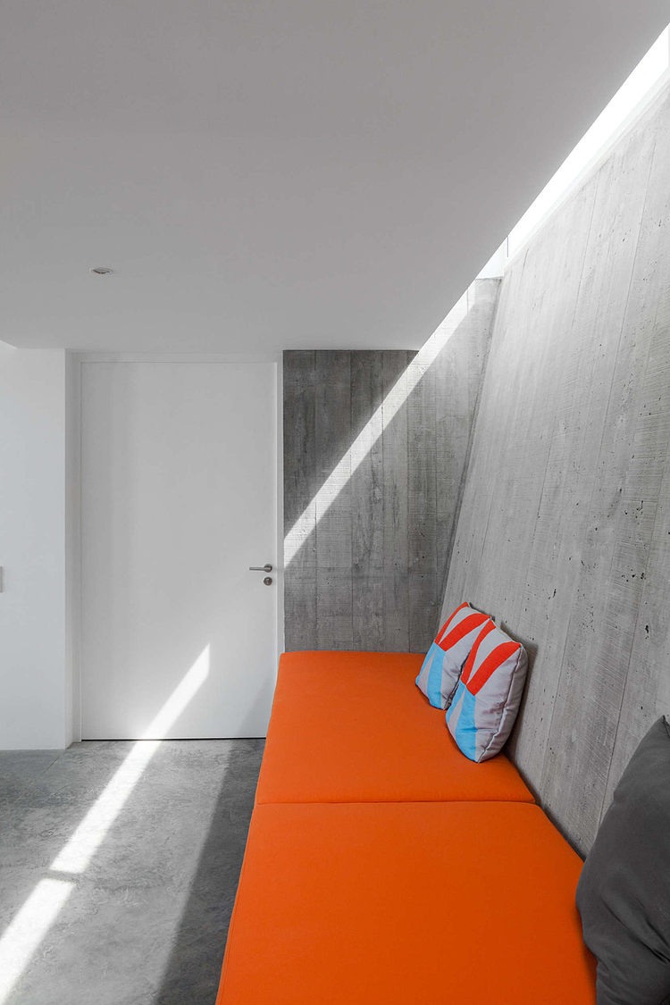 Pé no Monte by [i]da Arquitectos