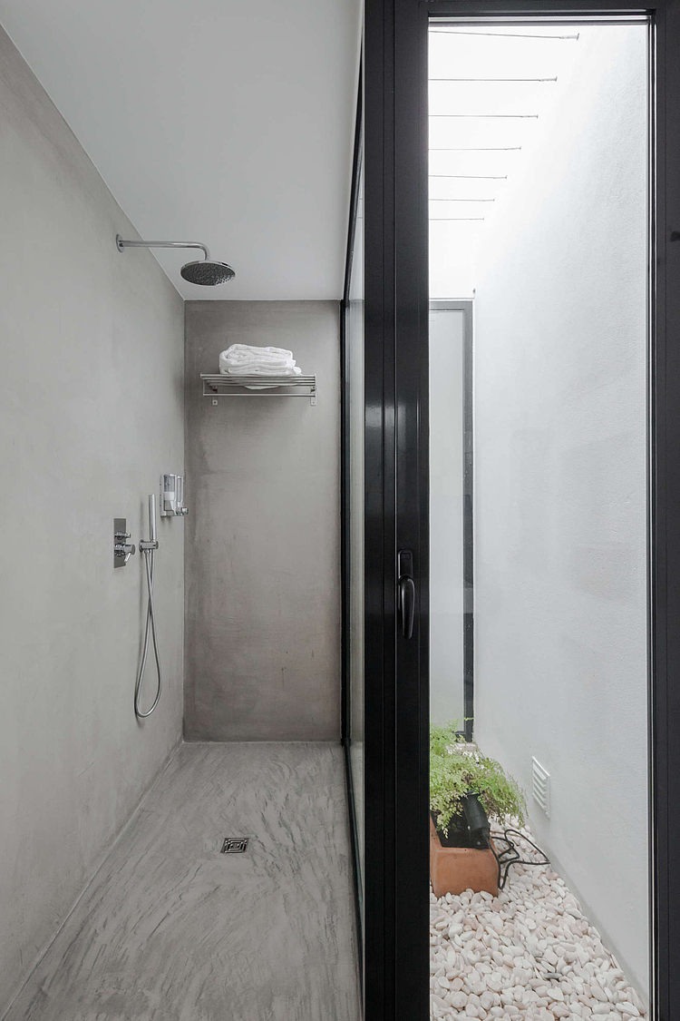 Pé no Monte by [i]da Arquitectos