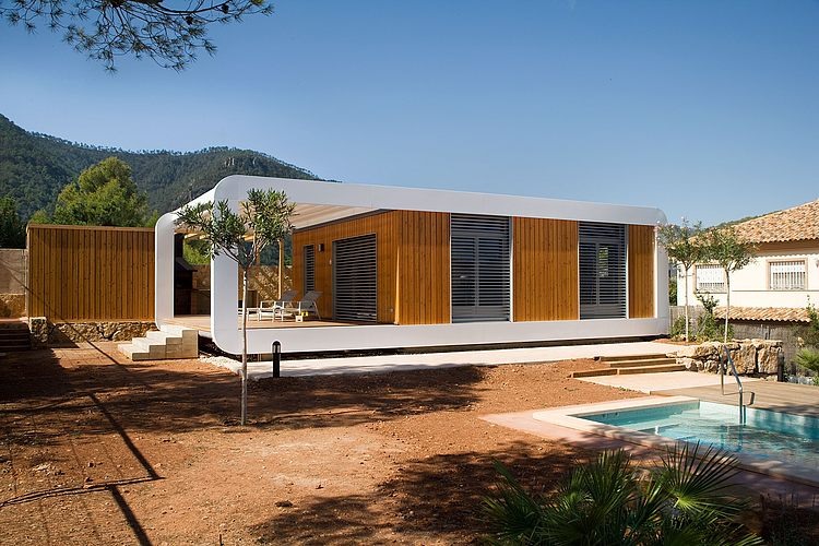 Prefab Retreat by Noem