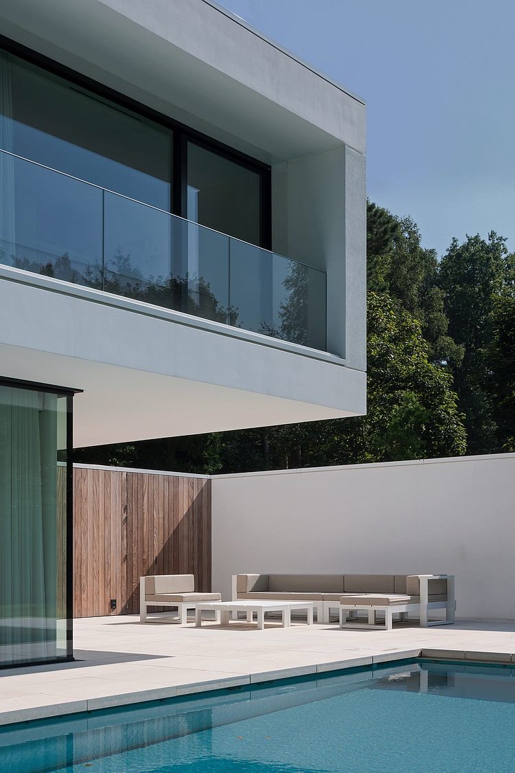 HS Residence by Cubyc Architects