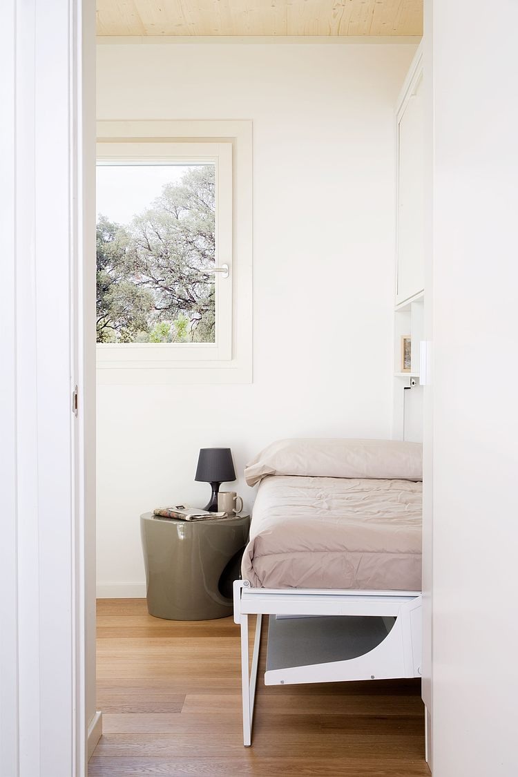 Prefab Retreat by Noem