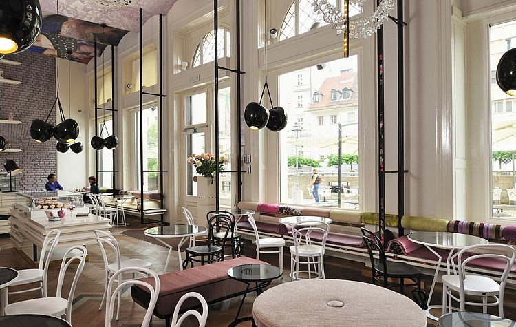 Lolita by Trije Arhitekti