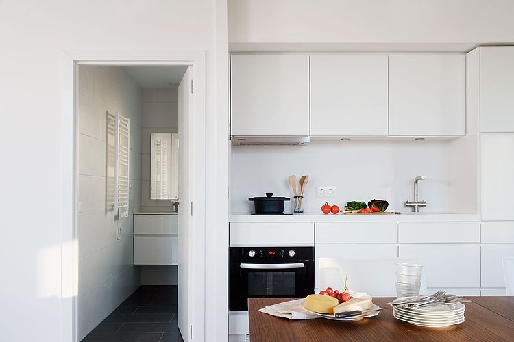 Prefab Retreat by Noem