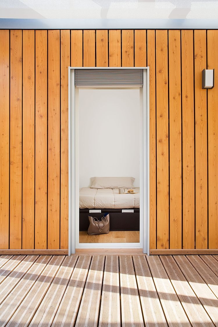 Prefab Retreat by Noem