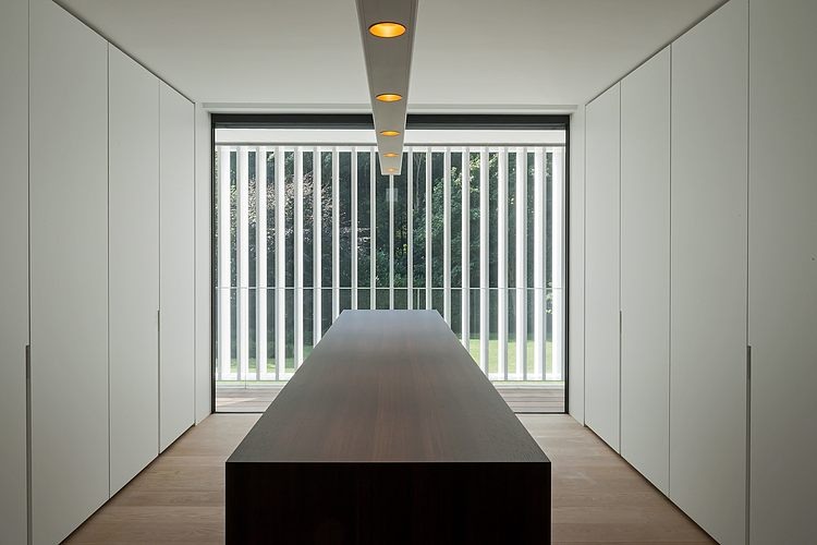 HS Residence by Cubyc Architects