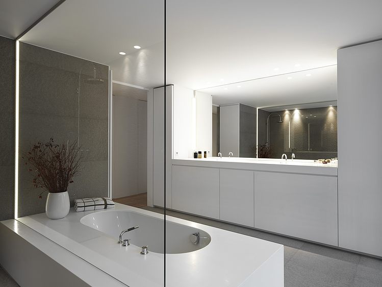 HS Residence by Cubyc Architects