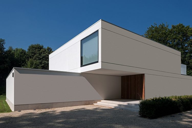 HS Residence by Cubyc Architects