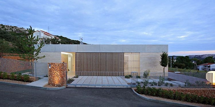 Olive House by LOG-URBIS