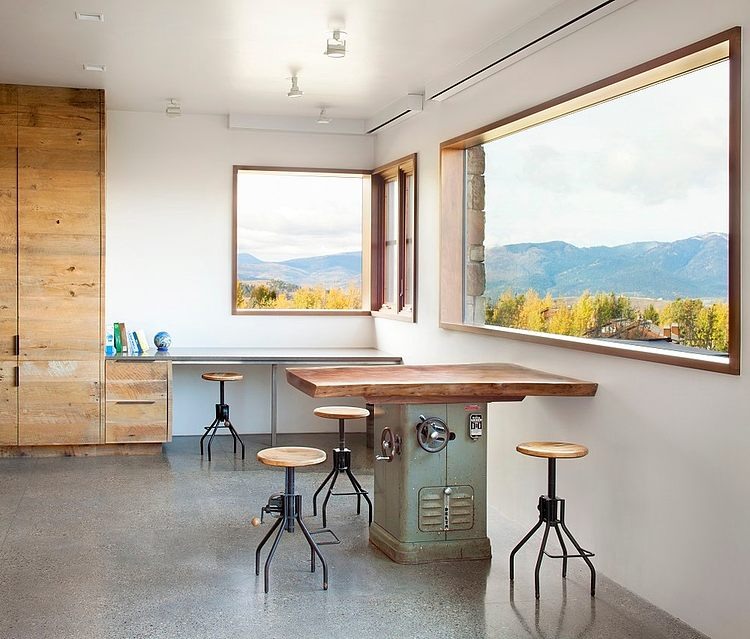 Contemporary Western by Hoyt / CTA Architects